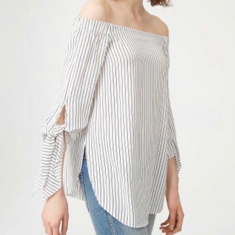 Club Monaco NWT Sophiya Top Off Shoulder Bow Tie Sleeve (3/4 sleeve)